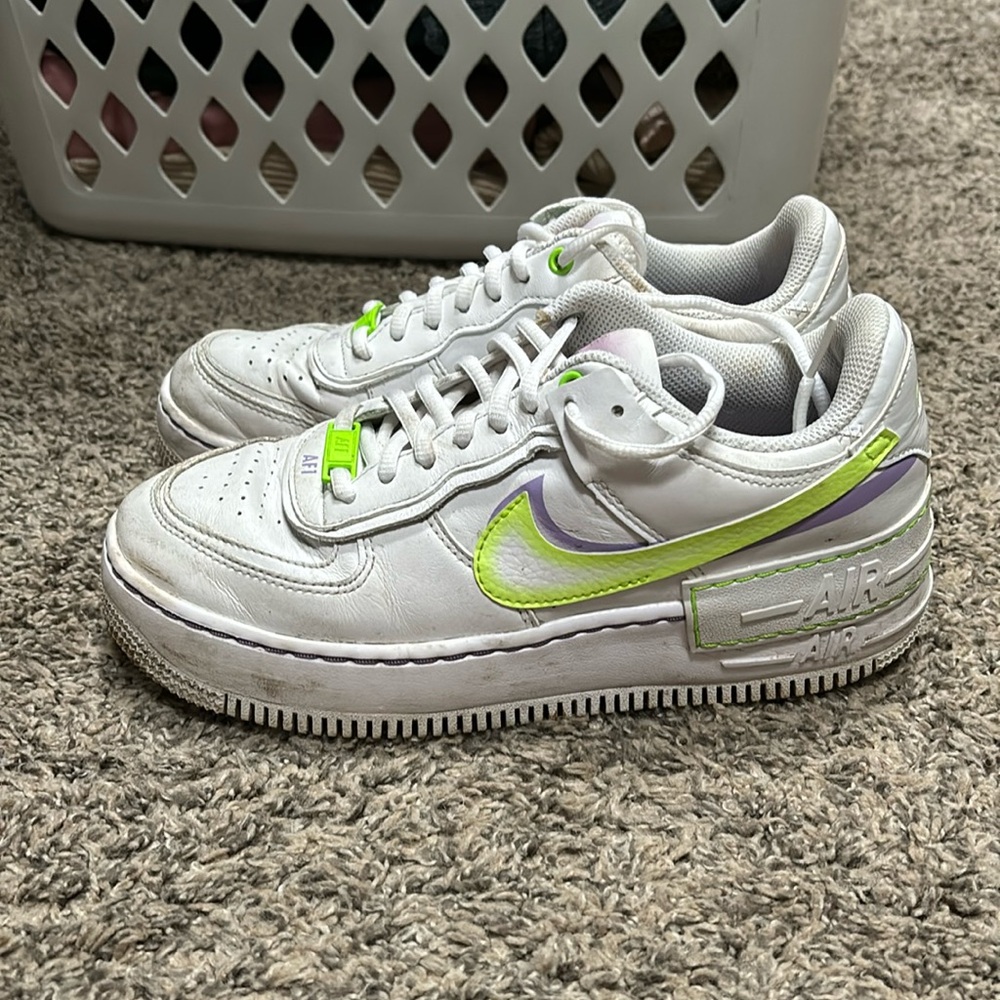 Nike air forces size 8